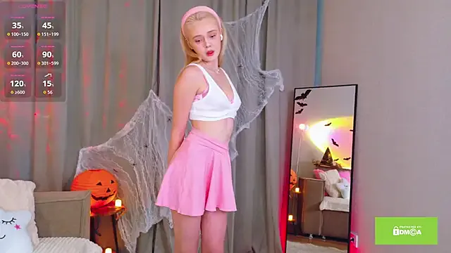 StripChat StarrShinee is Freechat StarrShinee — booty tease