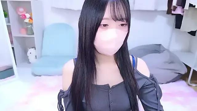 Suzu_ch_xx — Group on StripChat