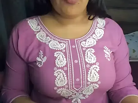 Trezza — oil massage on boobs