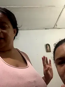 twocurvylatins's avatar